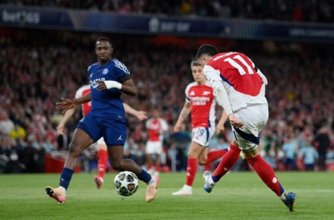 Arsenal lose 0-1 to Paris Saint-Germain in Champions League first leg 1 Arsenal lose 0-1 to Paris Saint-Germain in Champions League first leg