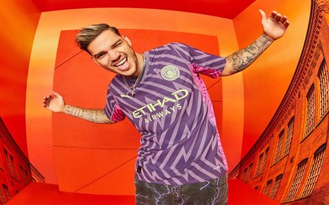 Picking Premier League soccer jerseys sizes? Get the perfect fit every time!