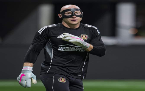 Why the oldest Premier League player still playing matters? Record impact explained simply.