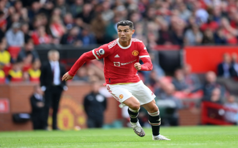Highest paid Premier League footballers revealed! See who earns the most!