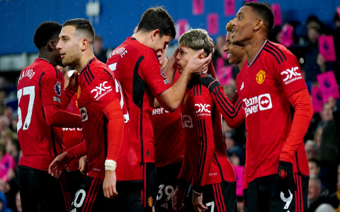 Watch Everton FC v Manchester United where? Top places to stream the match now.