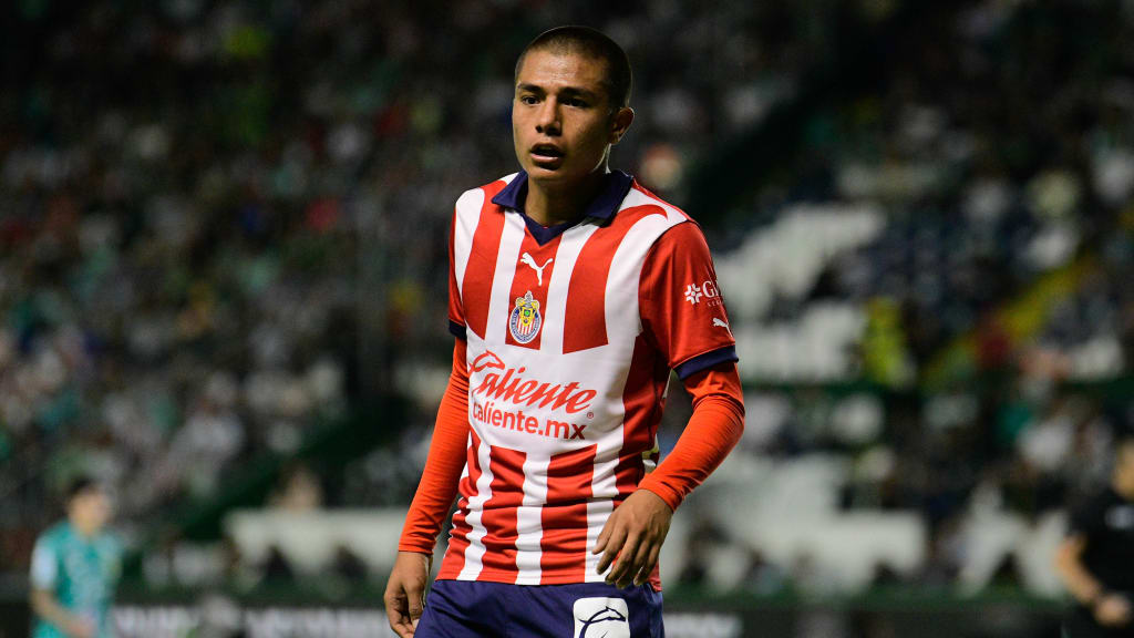 Chivas de Guadalajara Players History: Top Legends You Need to Know
